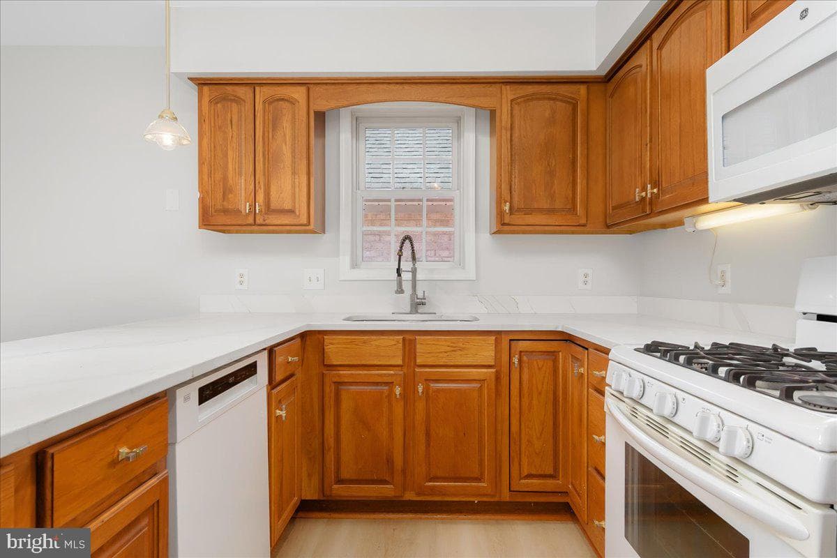 20407 Kings Crest Boulevard photo 8