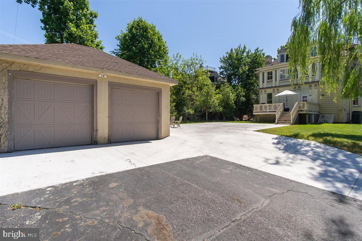 1009 Oak Hill Avenue photo 51