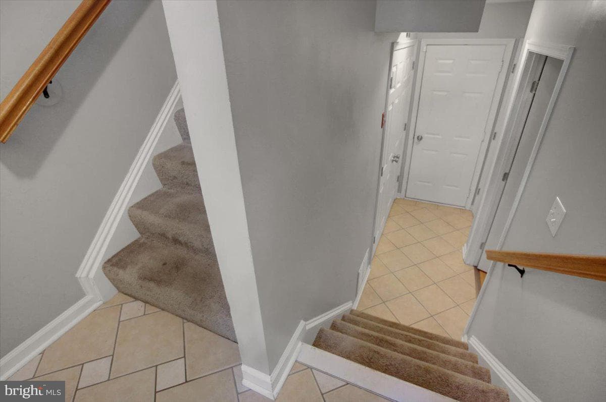 1153 Lindsay Ln photo 7