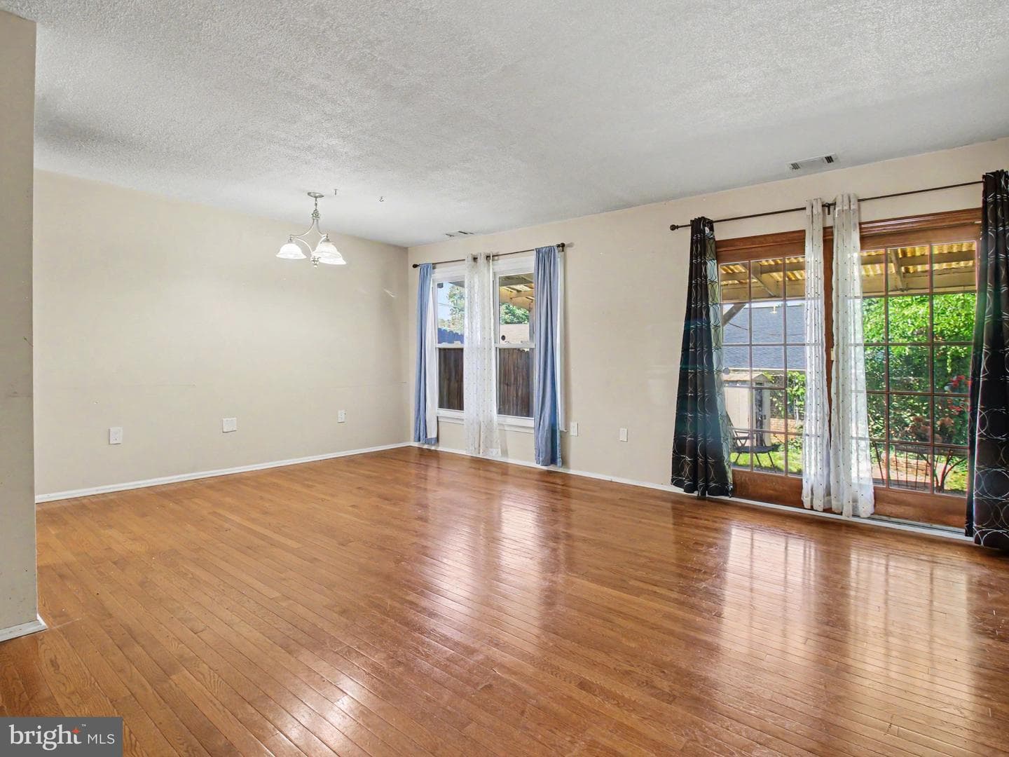 17918 Hickory Lane photo 5