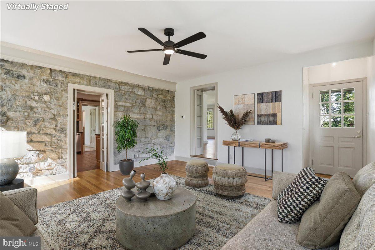 8805 Reichard Road photo 34