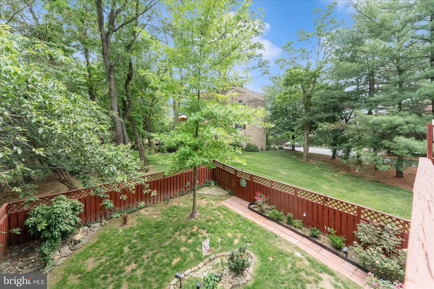 1265 Fairchild Avenue photo 45
