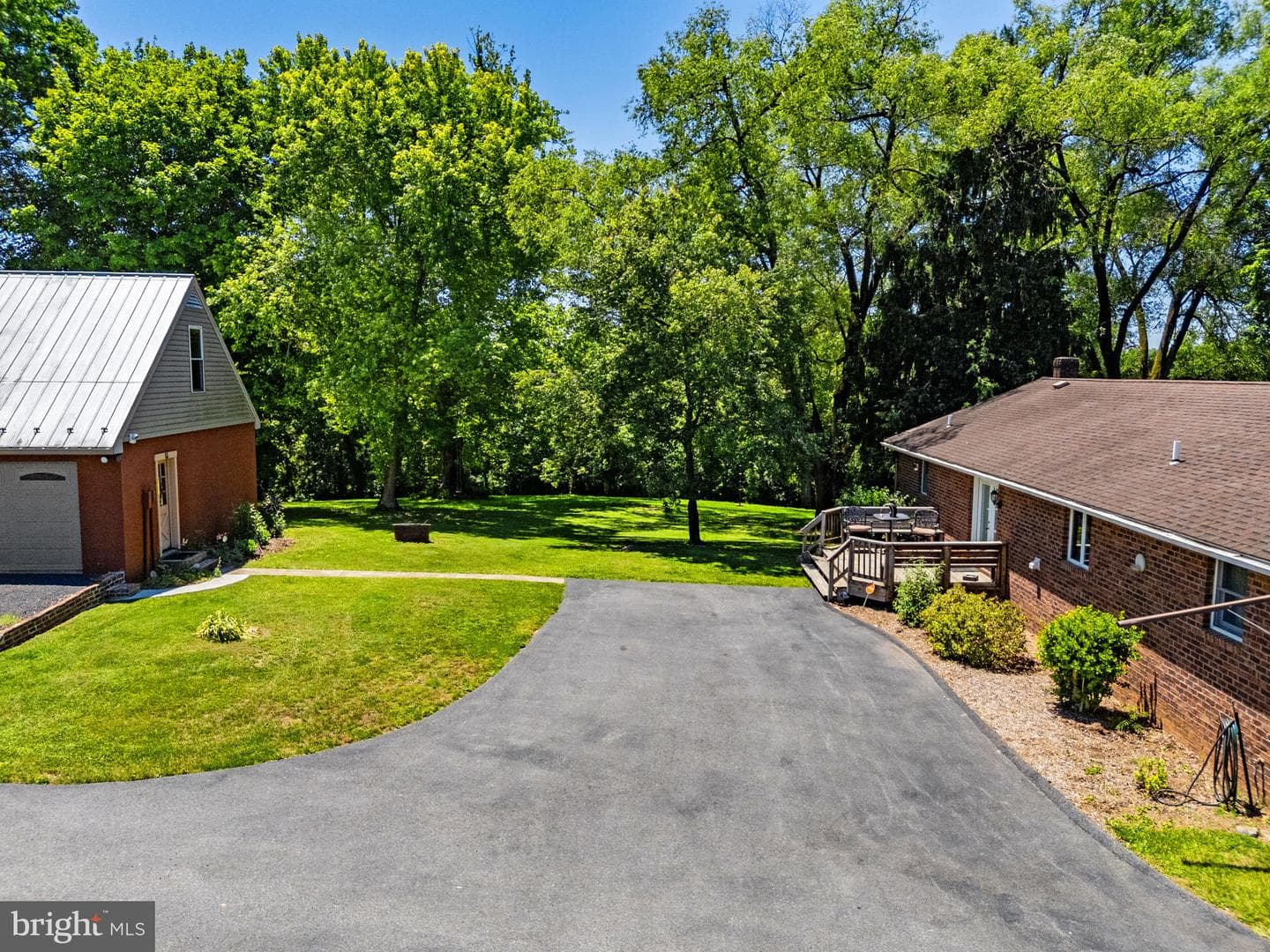 16318 Canal Road photo 46