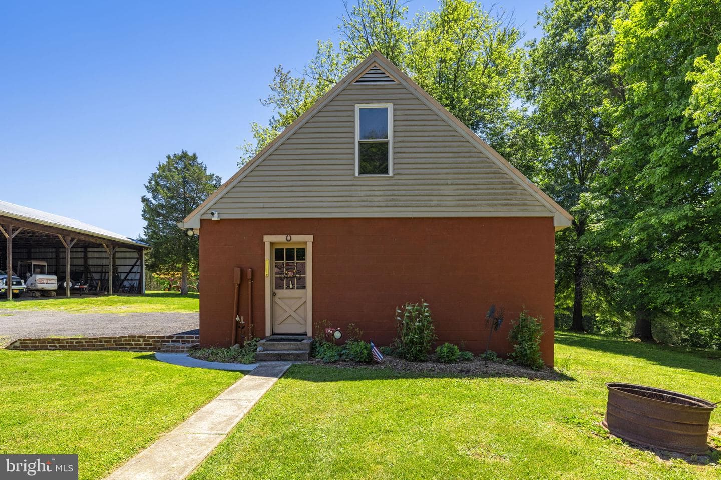 16318 Canal Road photo 47