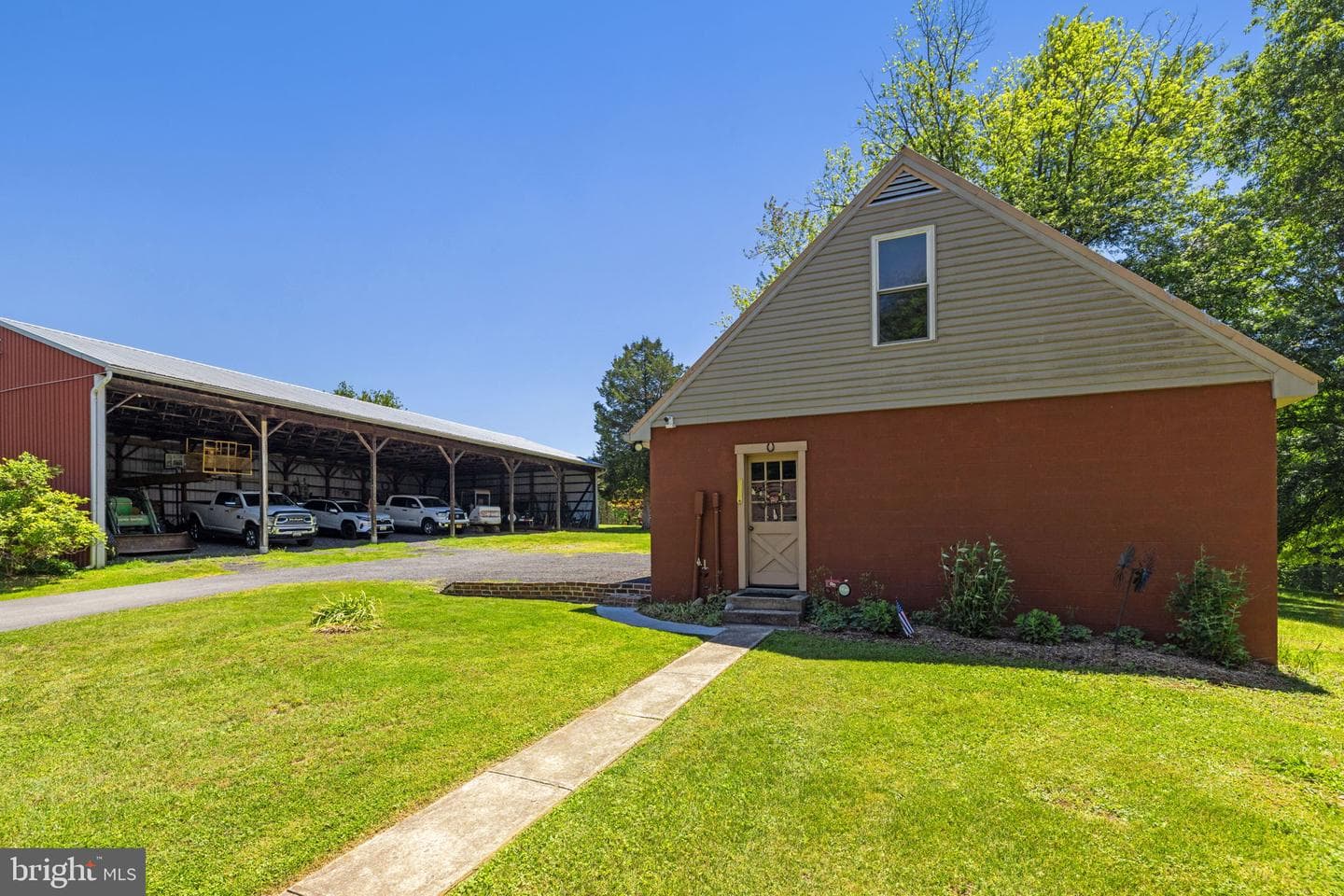 16318 Canal Road photo 48