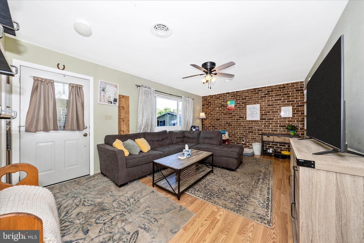202 Bethlehem Court photo 3