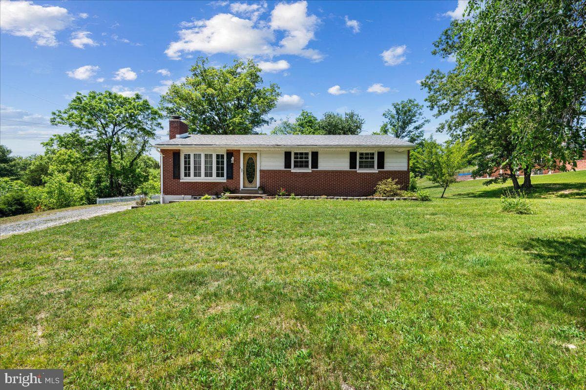 13816 White Oak Ridge, Hancock