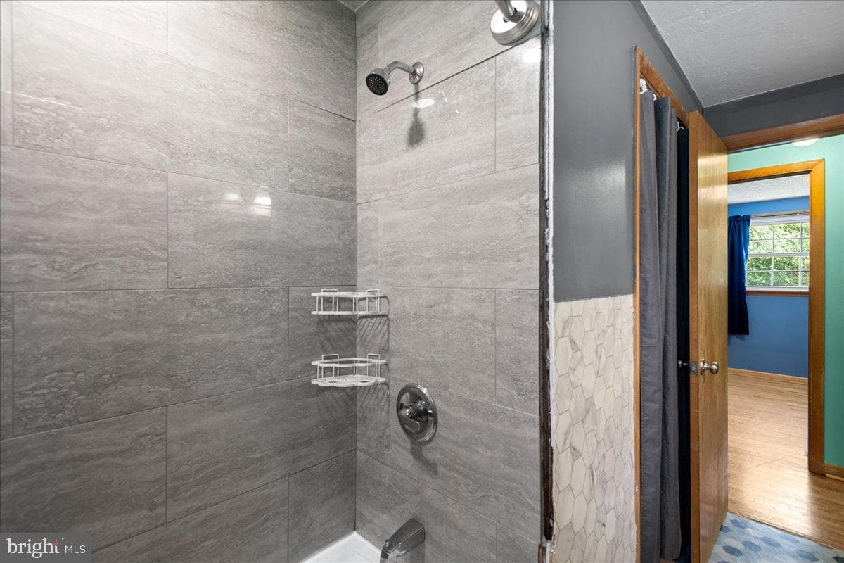 13816 White Oak Ridge photo 13