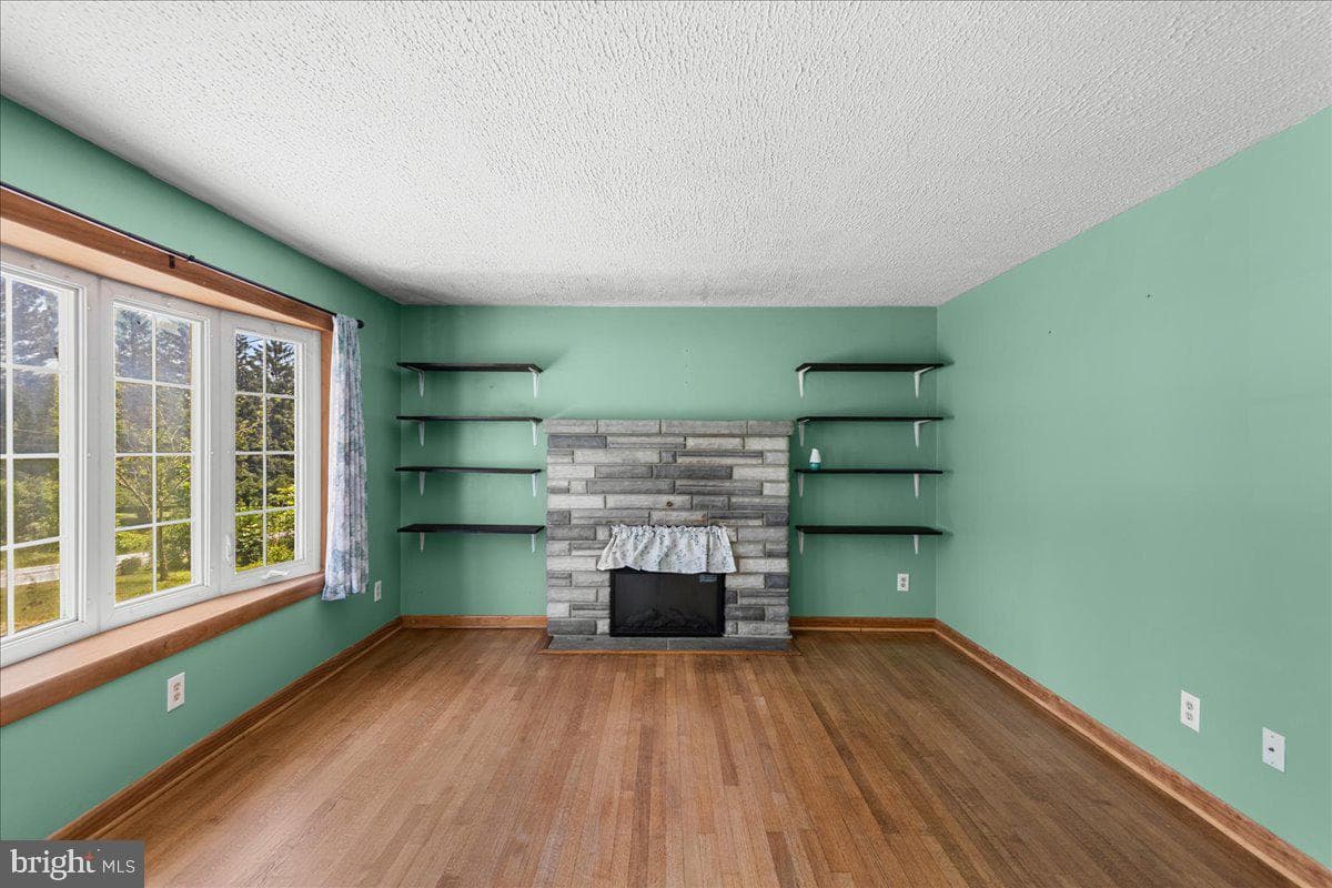 13816 White Oak Ridge photo 3