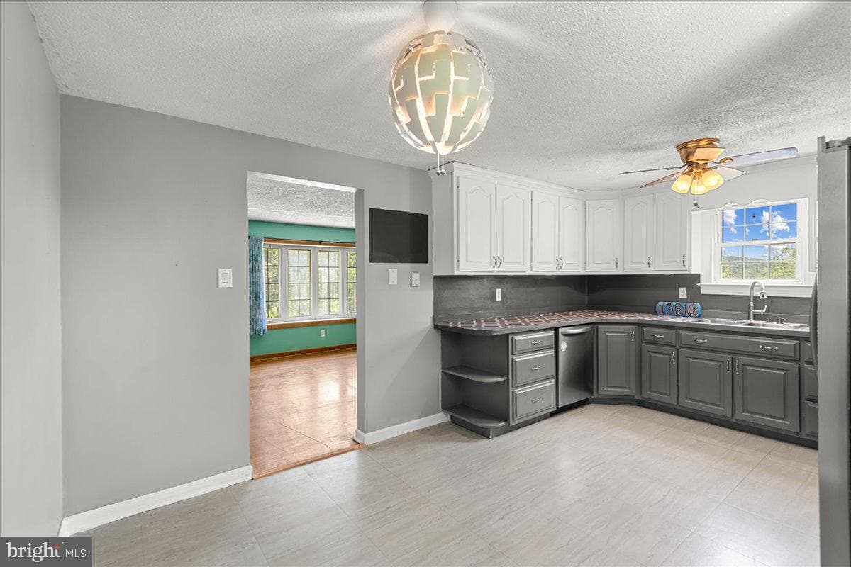 13816 White Oak Ridge photo 9