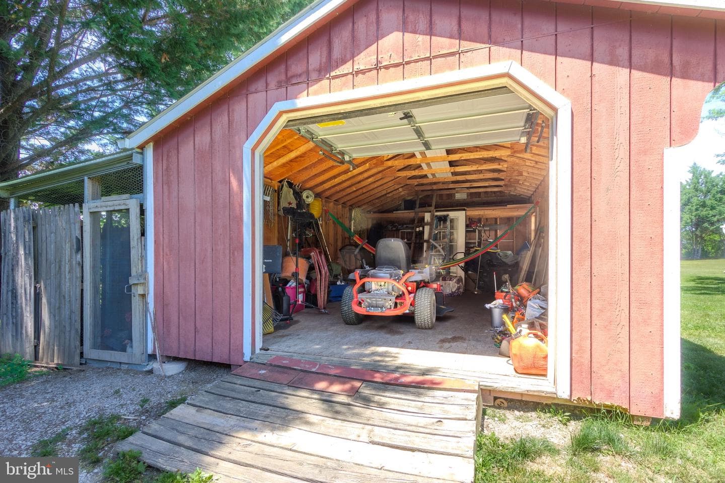 8418 Mapleville Road photo 51