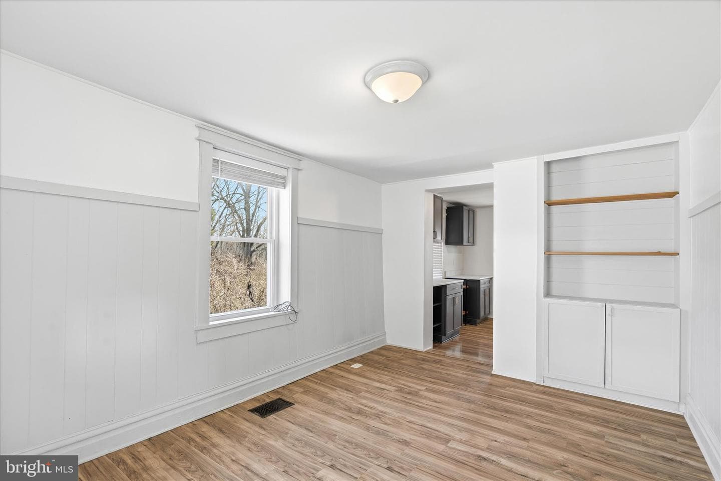 145 E Main Street photo 6