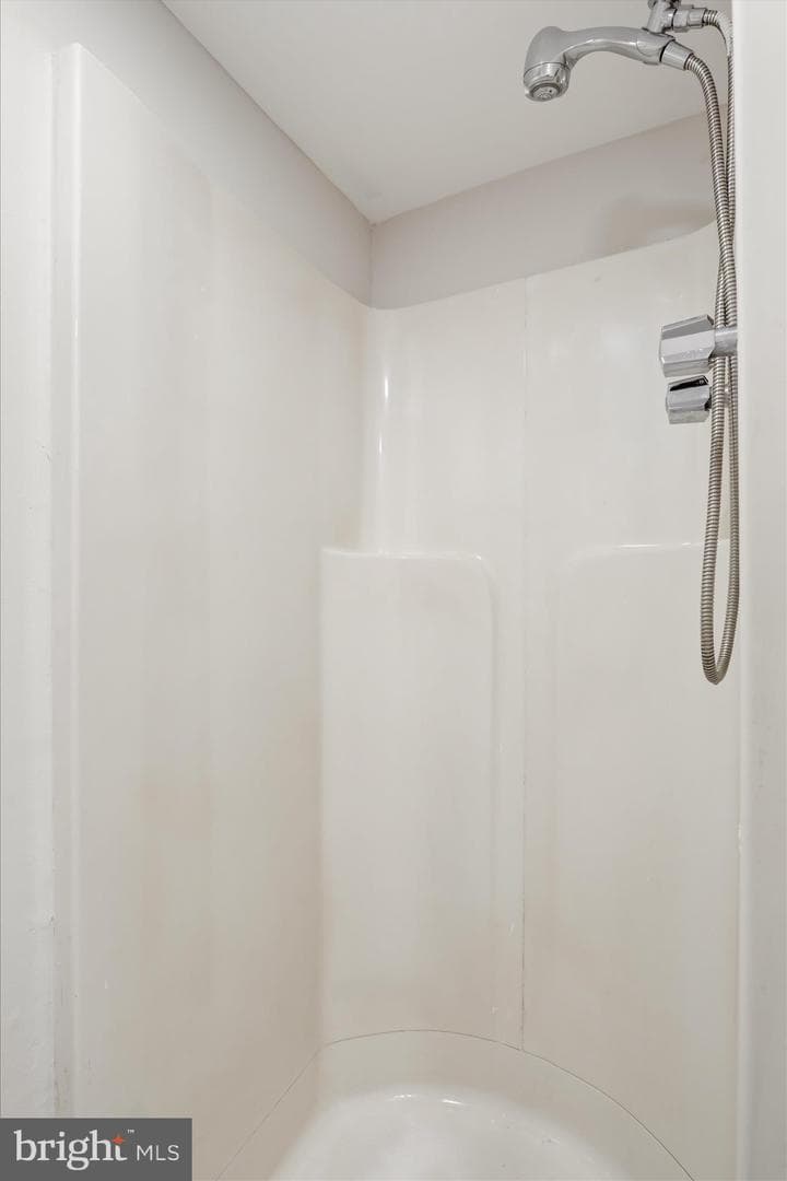 11006 Decker Avenue photo 27