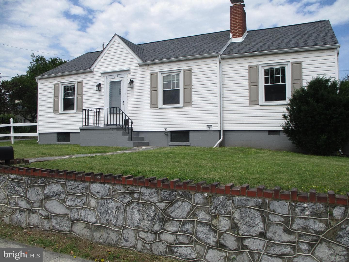 719 Chestnut Street photo 4
