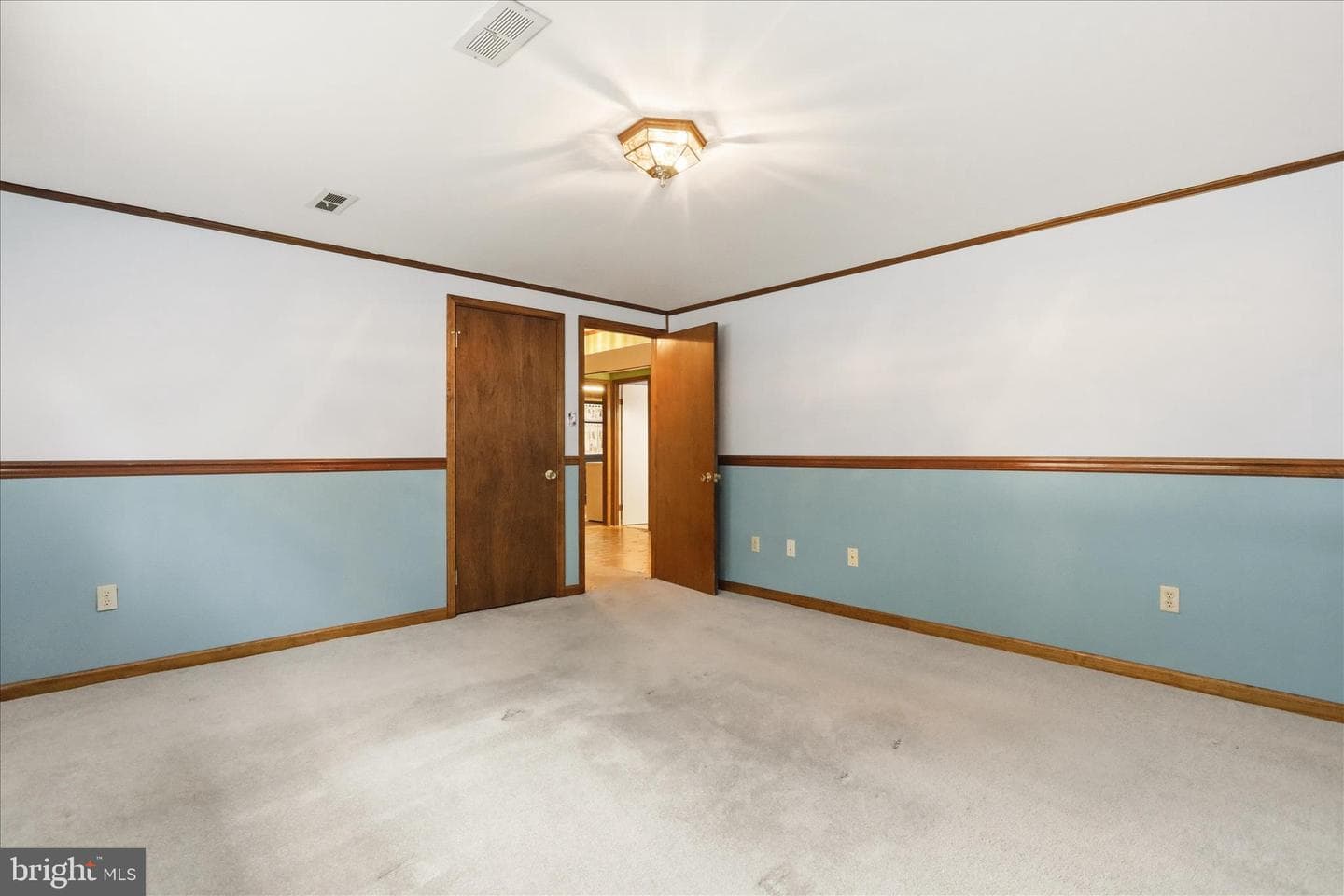 17813 Greentree Terrace photo 25