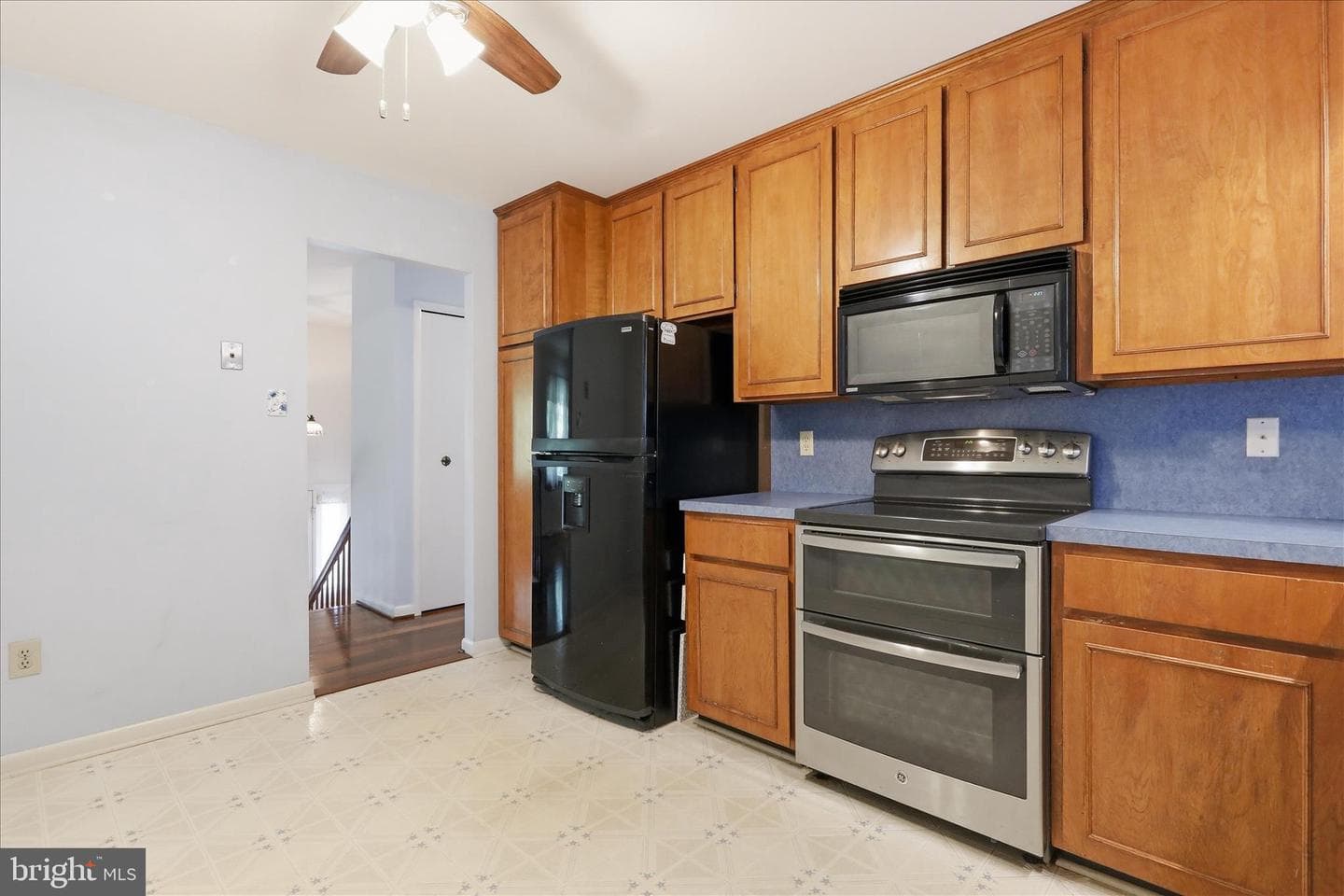 17813 Greentree Terrace photo 8