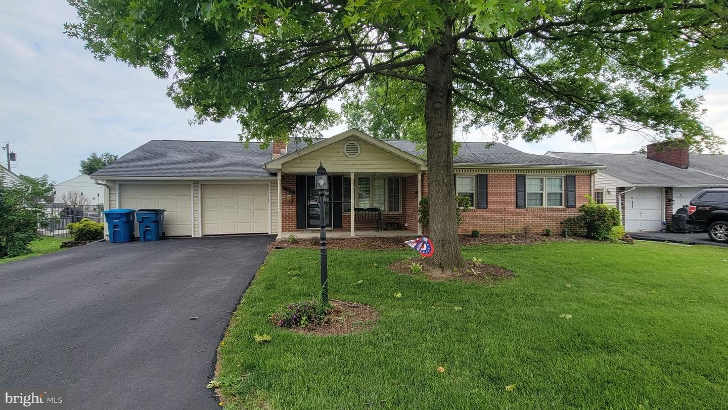 17223 Cloverleaf Road, Hagerstown