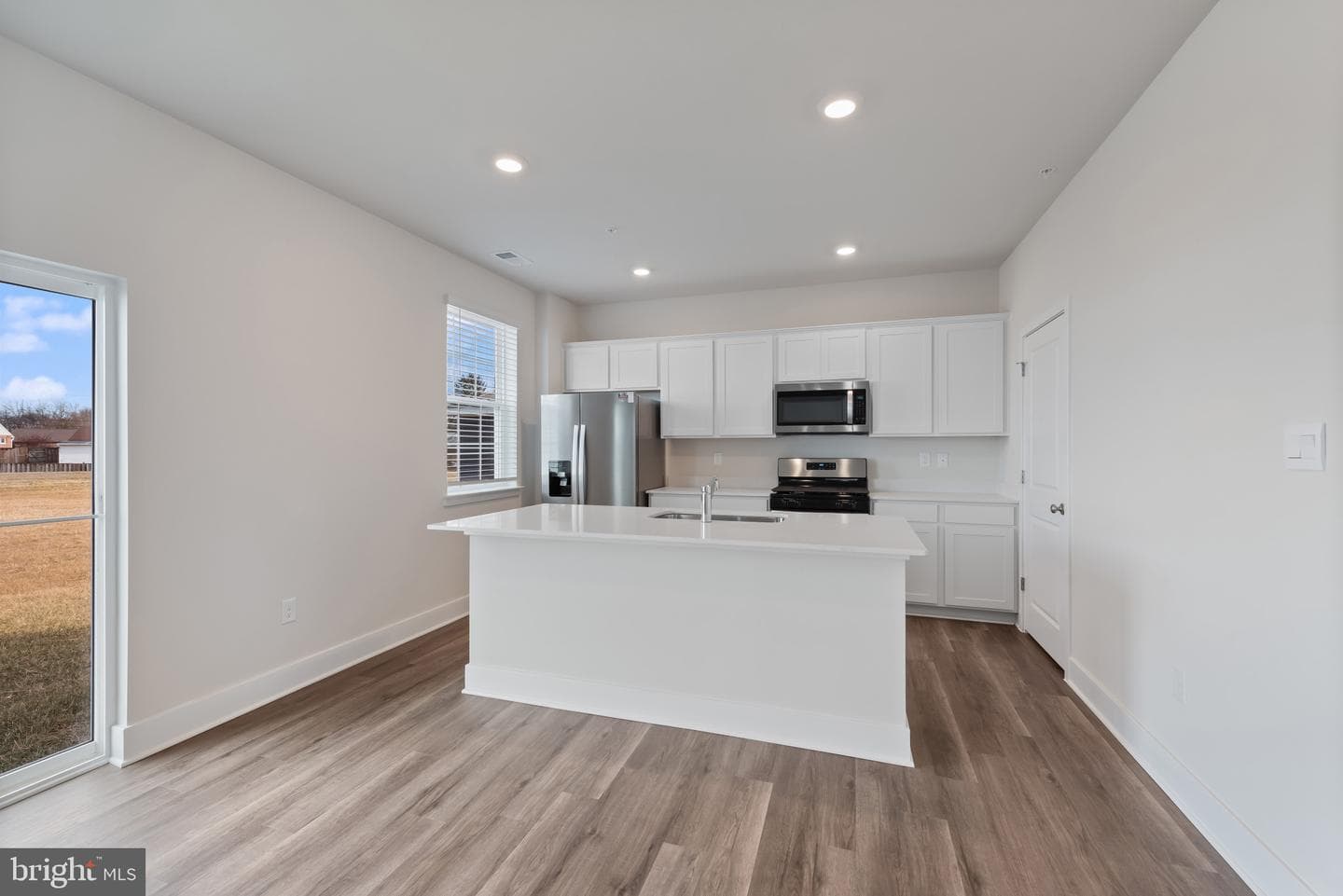 1216 Moller Avenue photo 25
