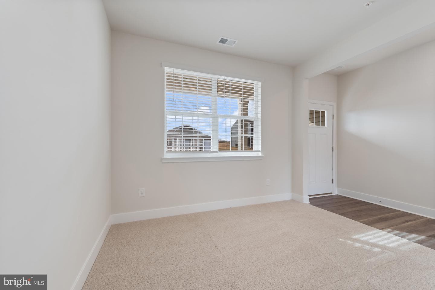 1216 Moller Avenue photo 4