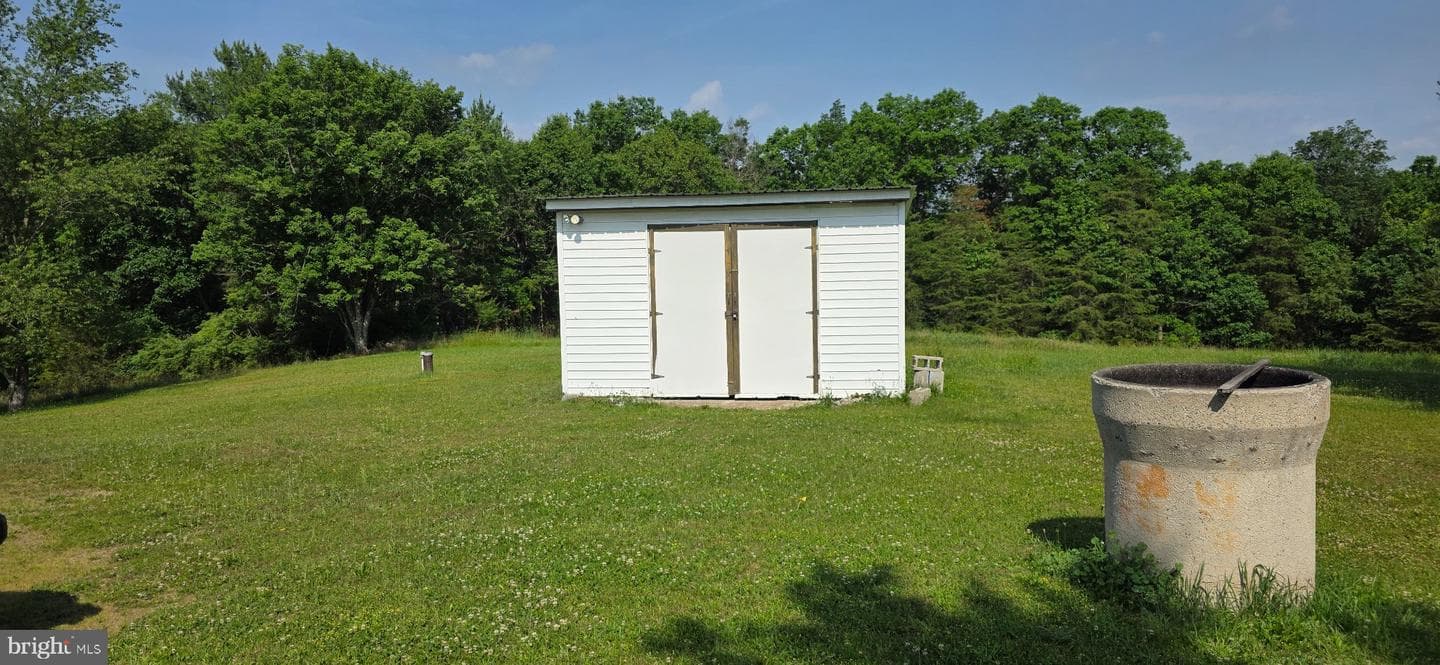 9000 Corner Road photo 4