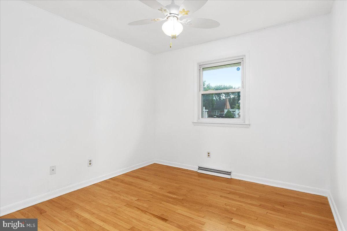 10602 Oaktree Circle photo 18
