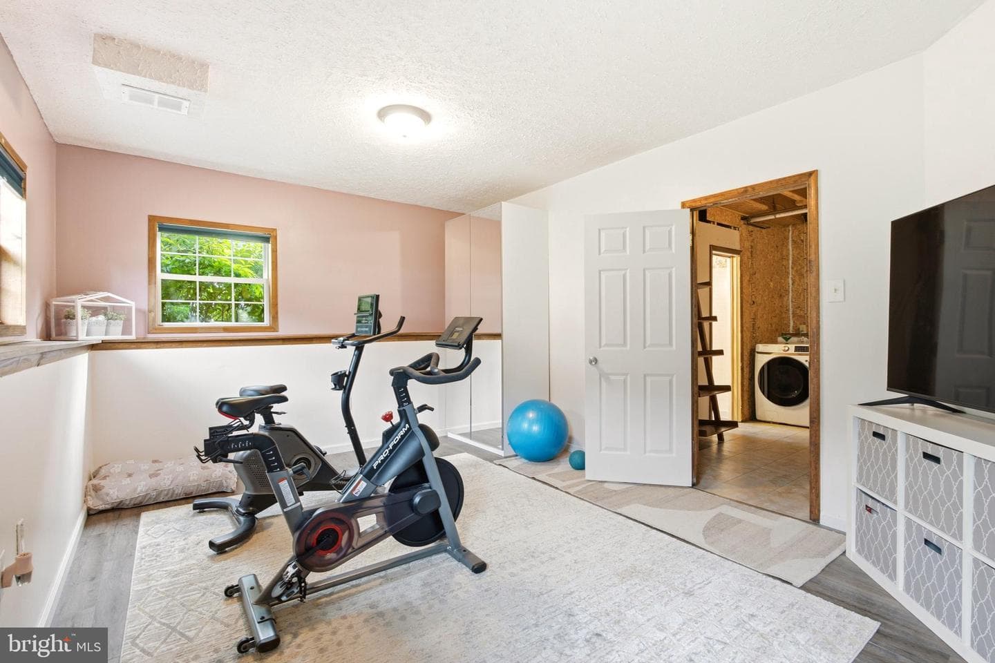 93 Byron Drive photo 28