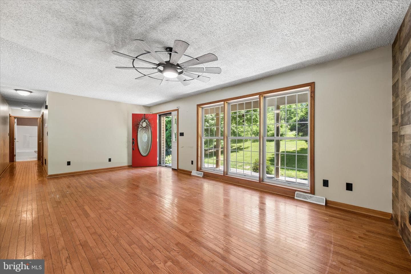 8354 Mountain Laurel Road photo 5