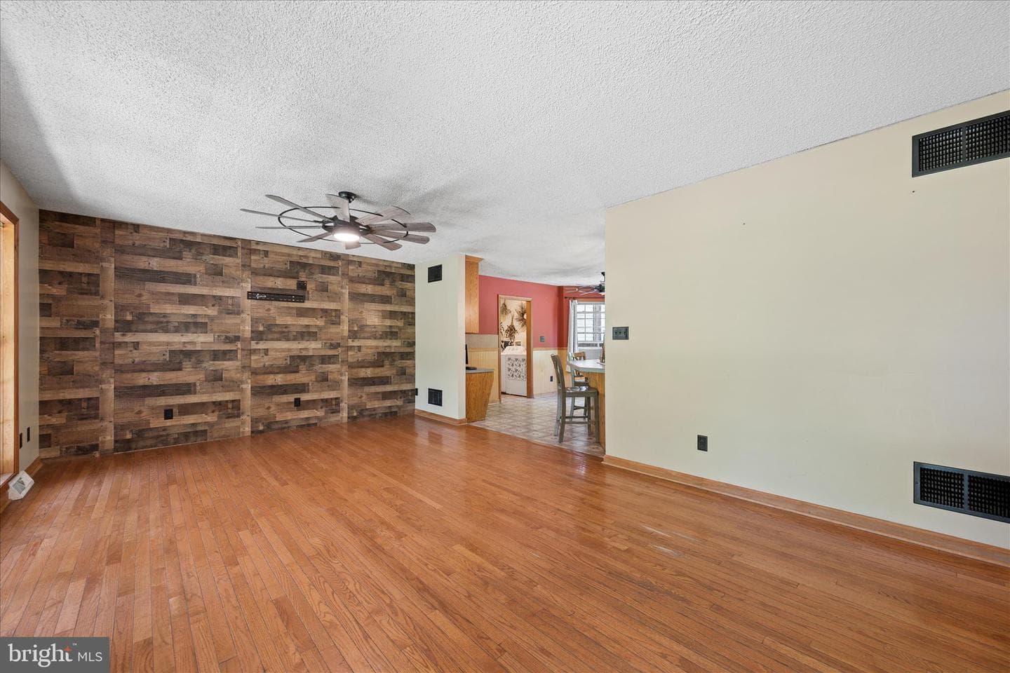 8354 Mountain Laurel Road photo 7