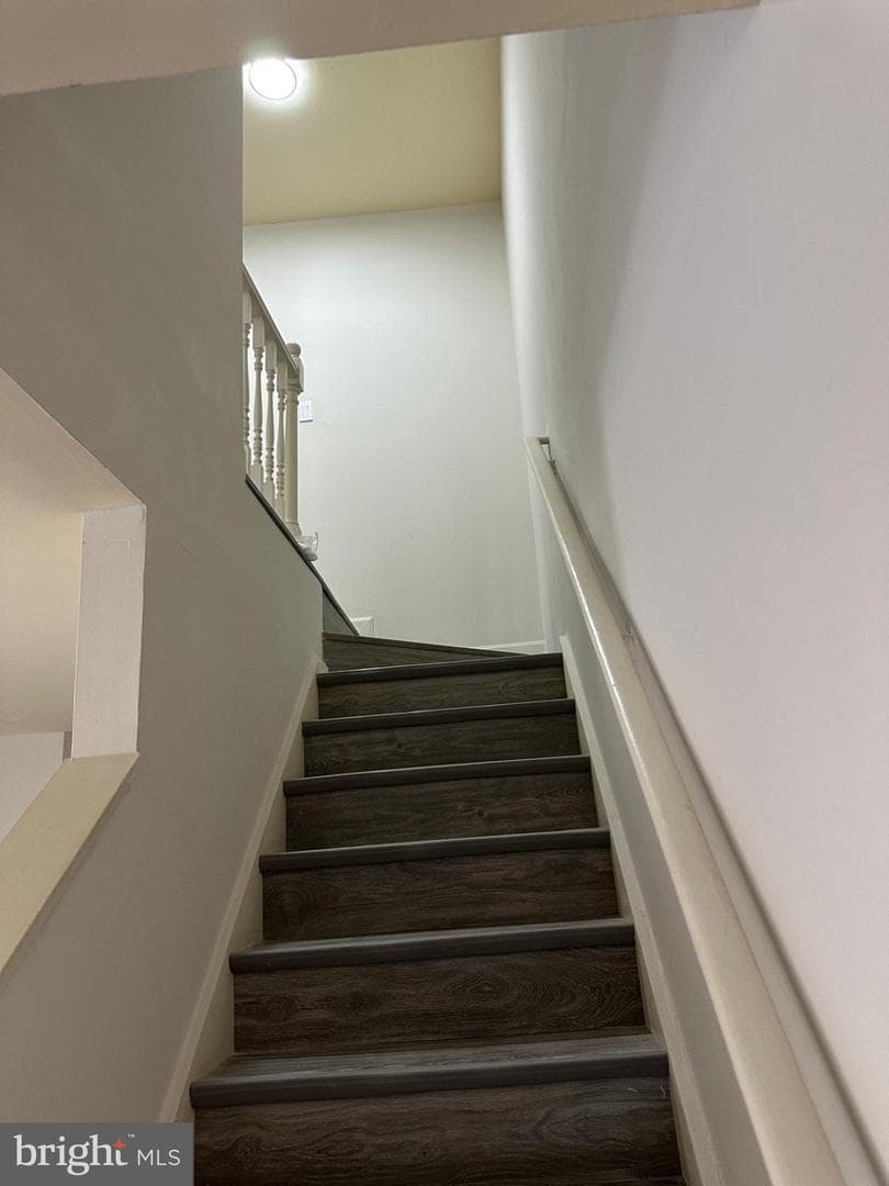 241 Merrbaugh Drive photo 17