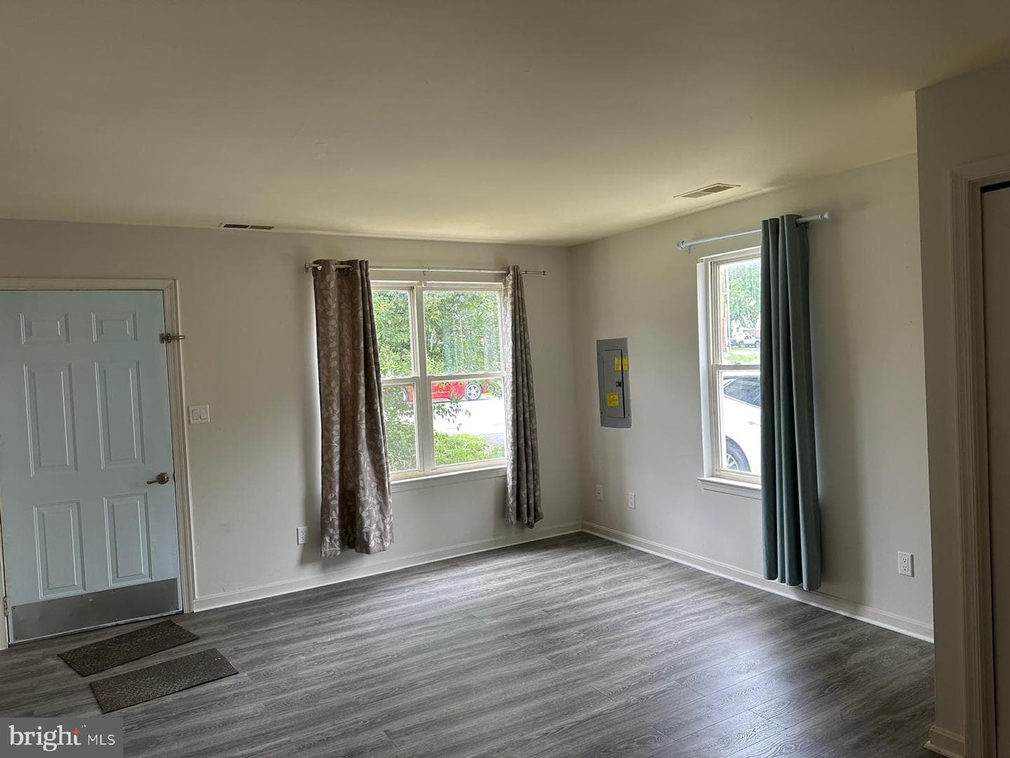 241 Merrbaugh Drive photo 5