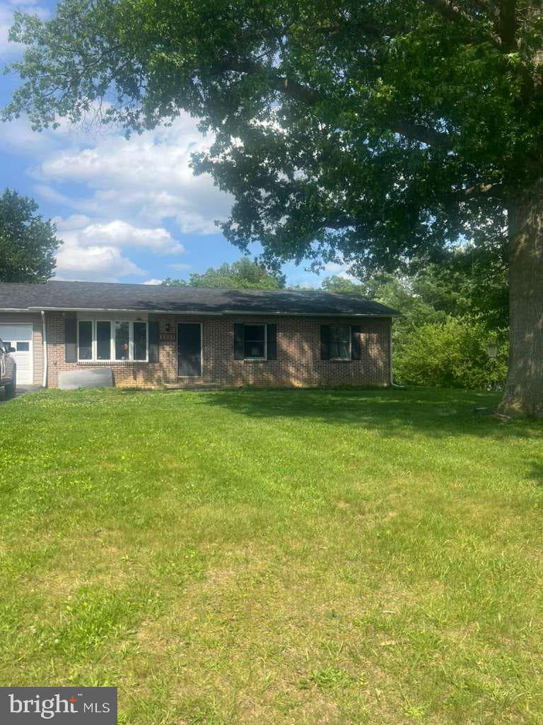 12321 Walnut Pt W, Hagerstown