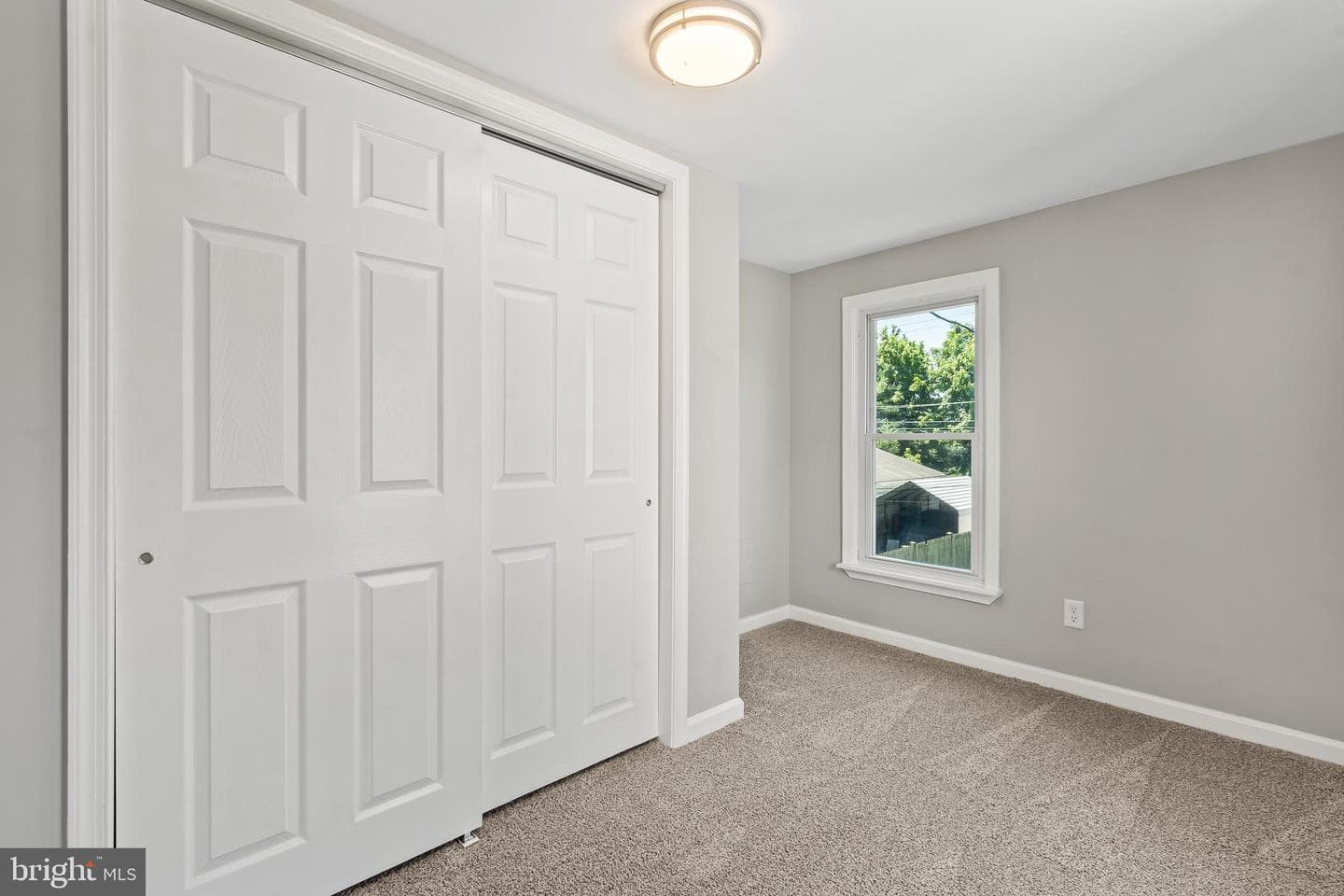 527 W Wilson Boulevard photo 19