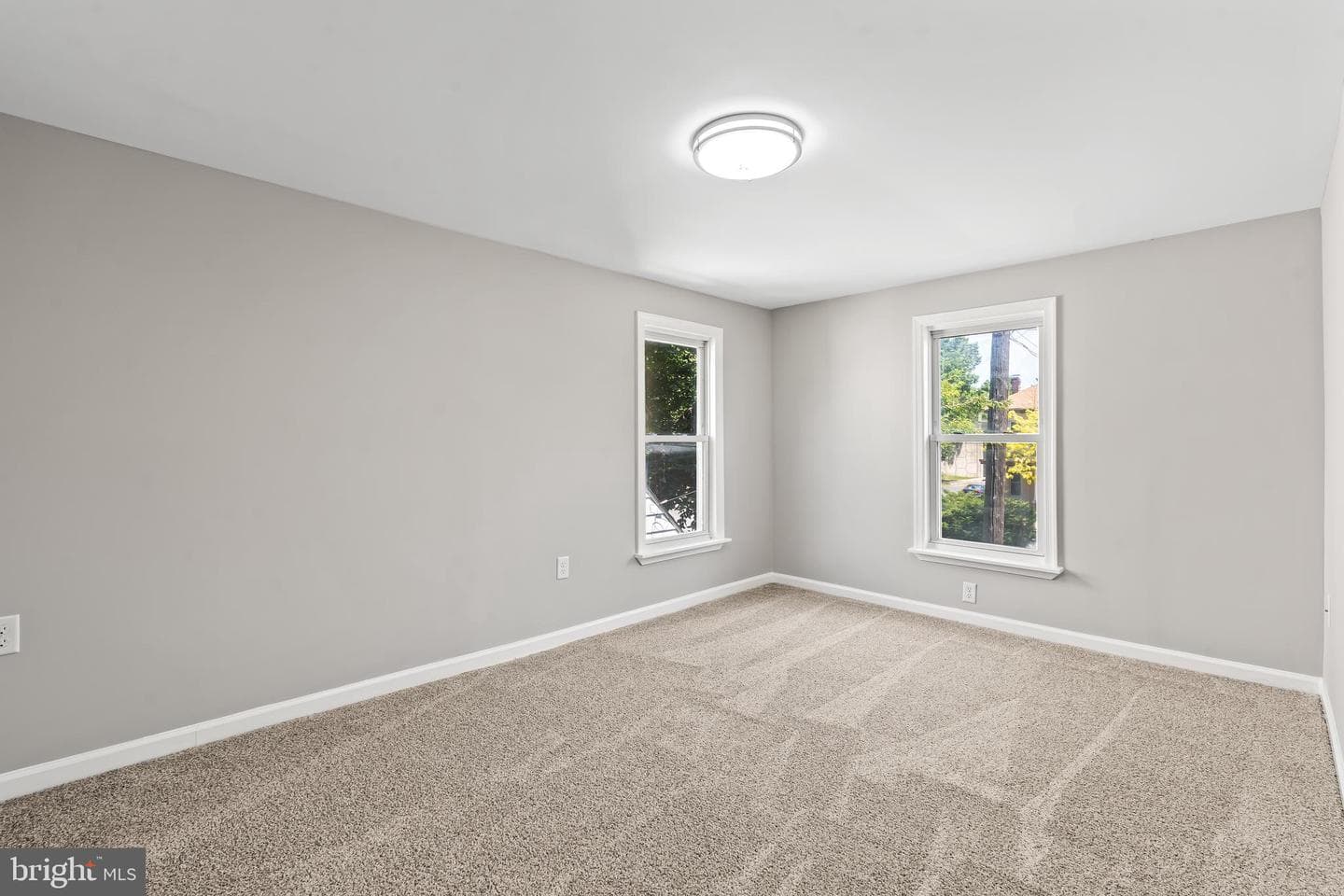 527 W Wilson Boulevard photo 24