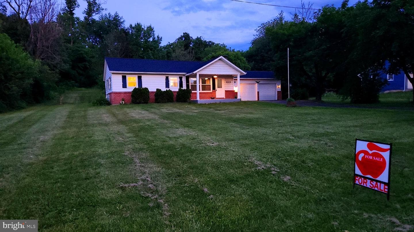 8803 Sharpsburg Pike, Fairplay