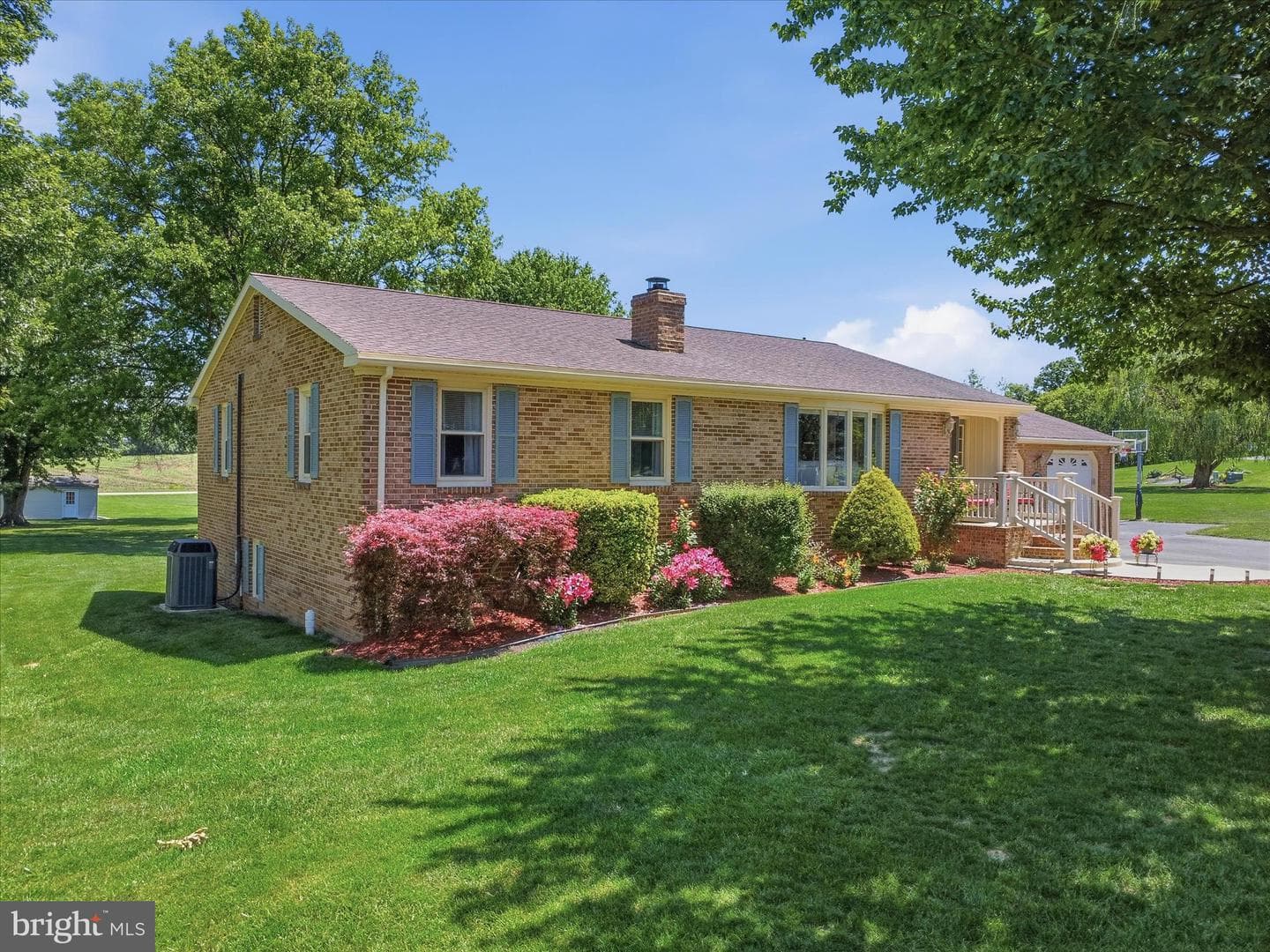 21925 Beaverbrook Drive photo 4