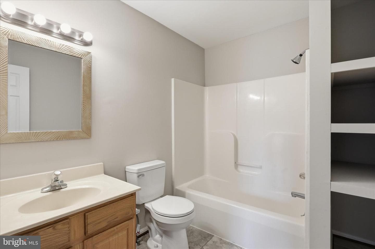 309 E Ridge Drive photo 17