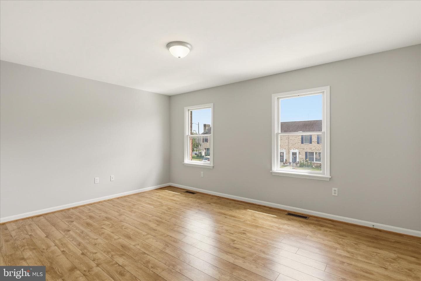 309 E Ridge Drive photo 18