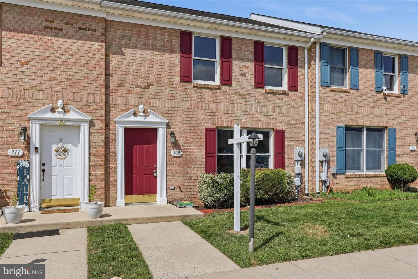 309 E Ridge Drive photo 4