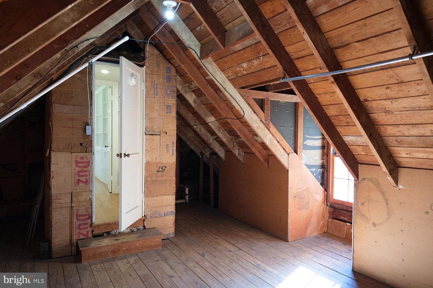1046 The Terrace photo 34