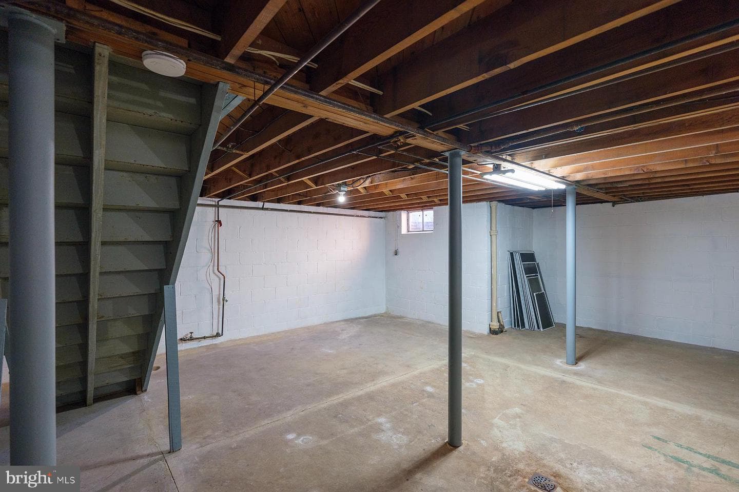 1046 The Terrace photo 35