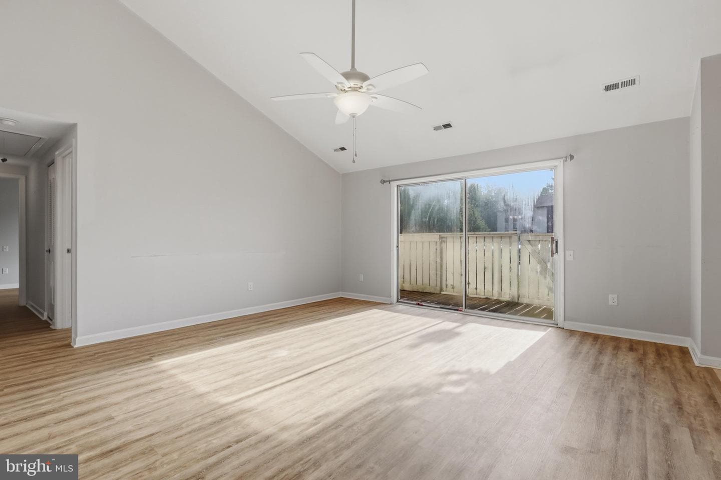 1508 Kensington Drive photo 5