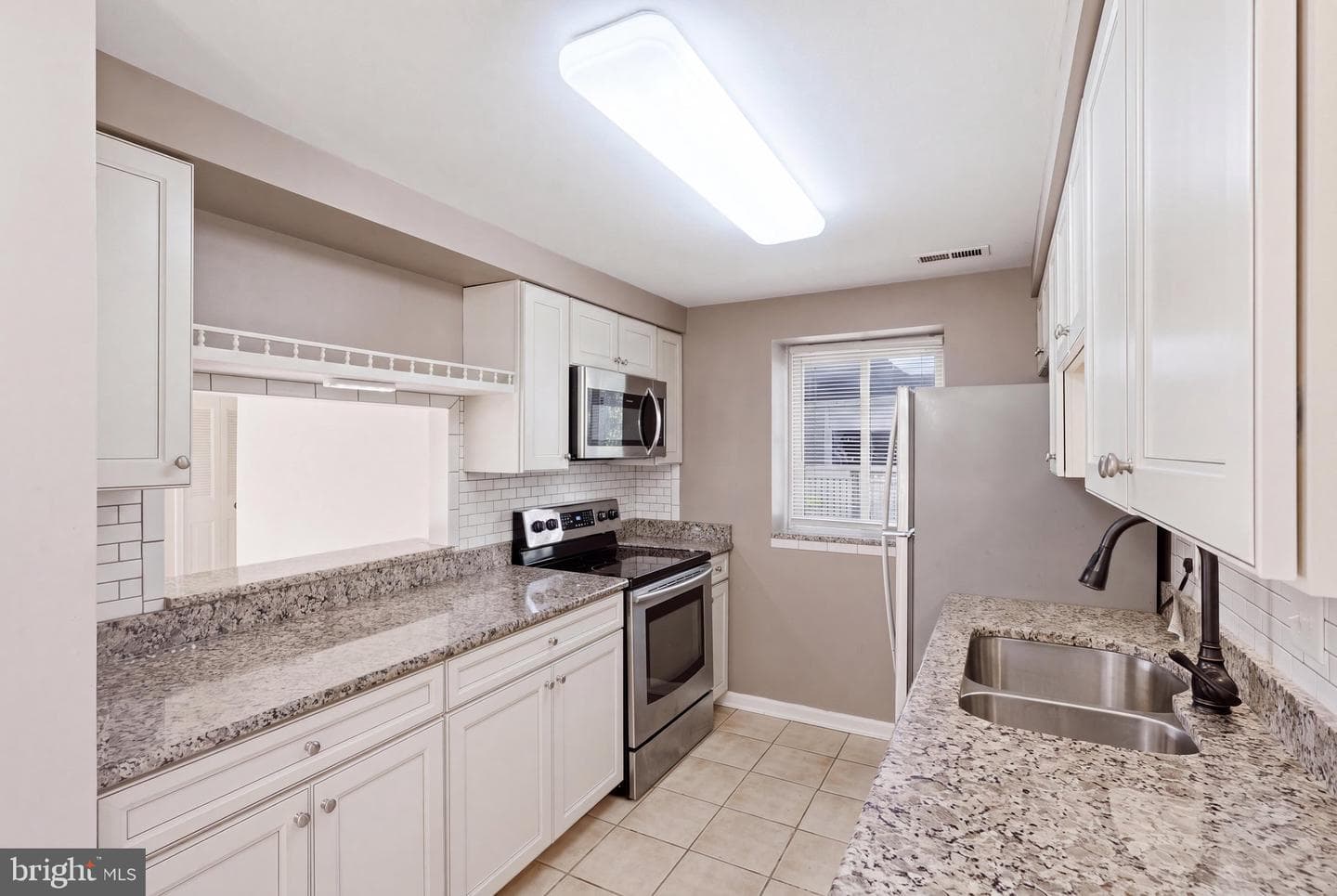 1508 Kensington Drive photo 9