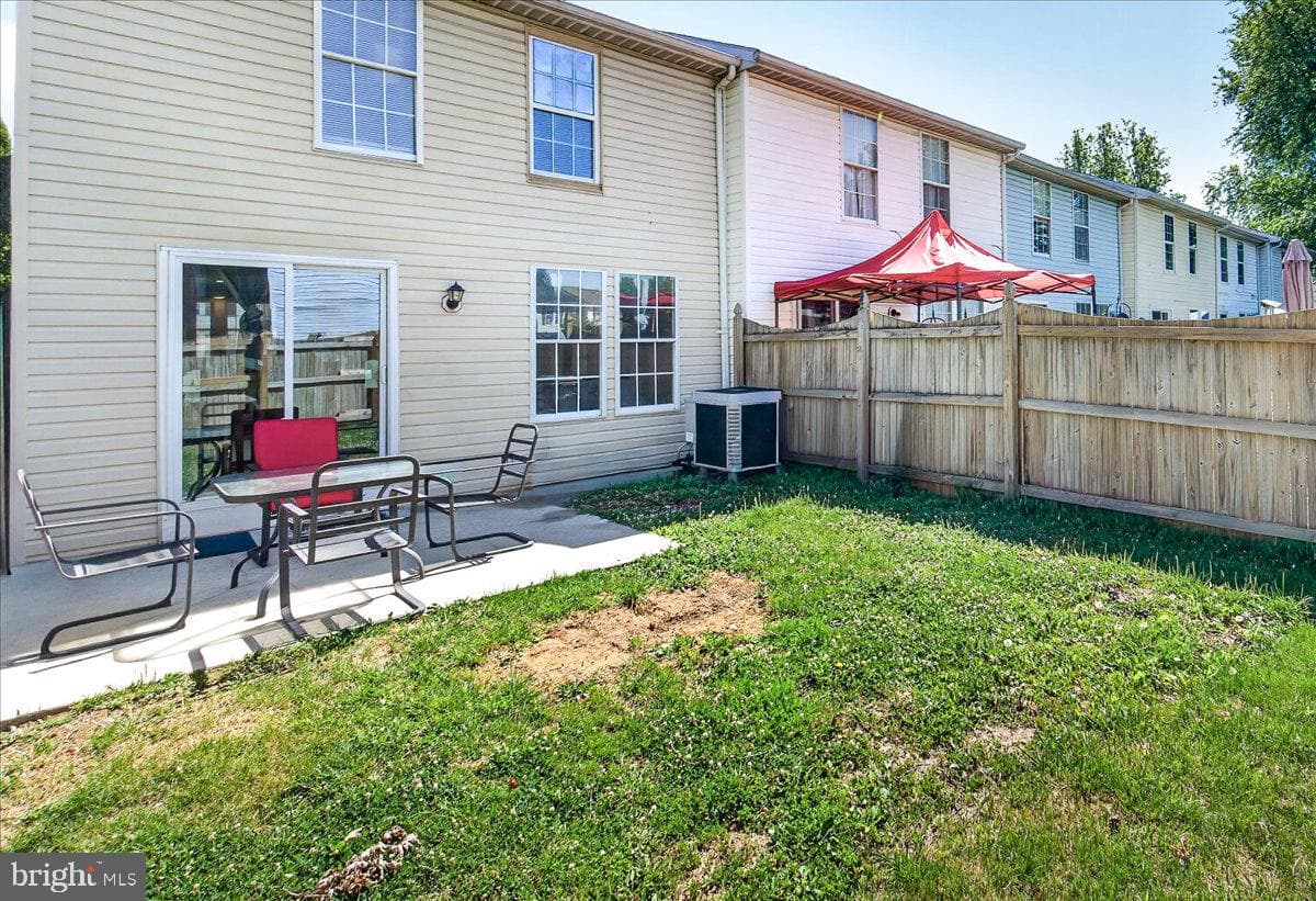 1525 Iris Court photo 28