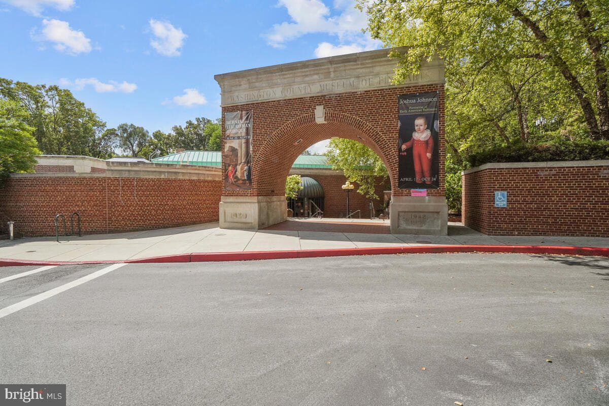 1525 Iris Court photo 41
