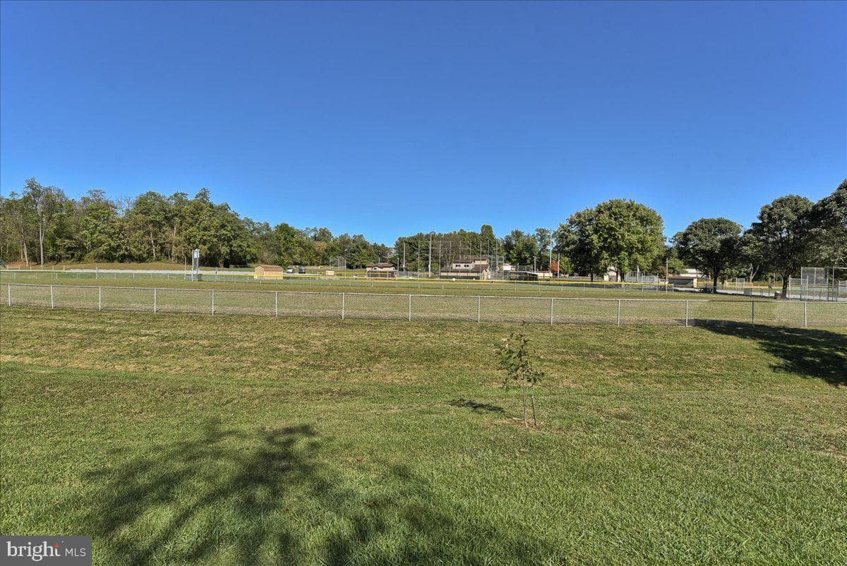 1525 Iris Court photo 44
