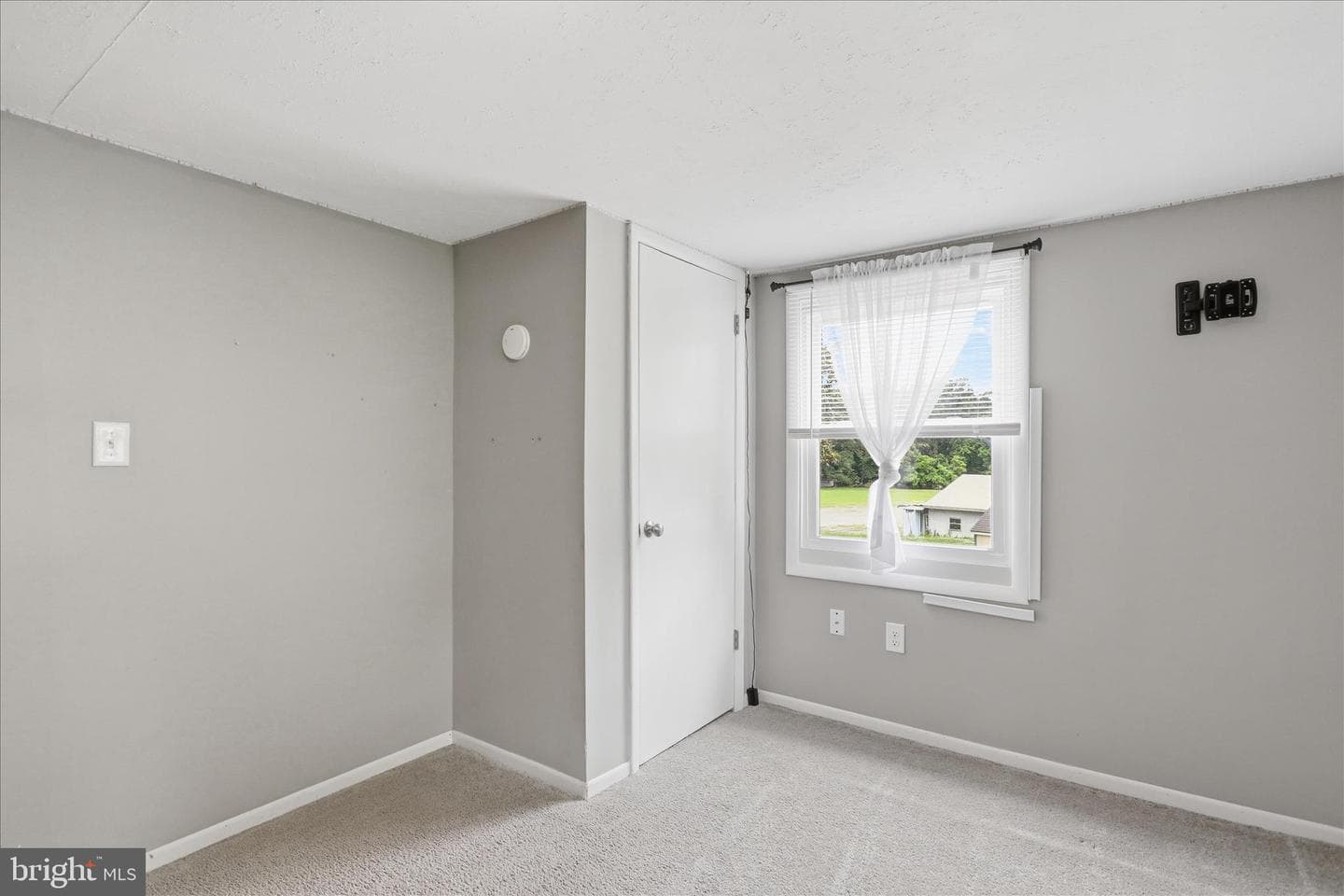 21434 Greenbrier Road photo 18