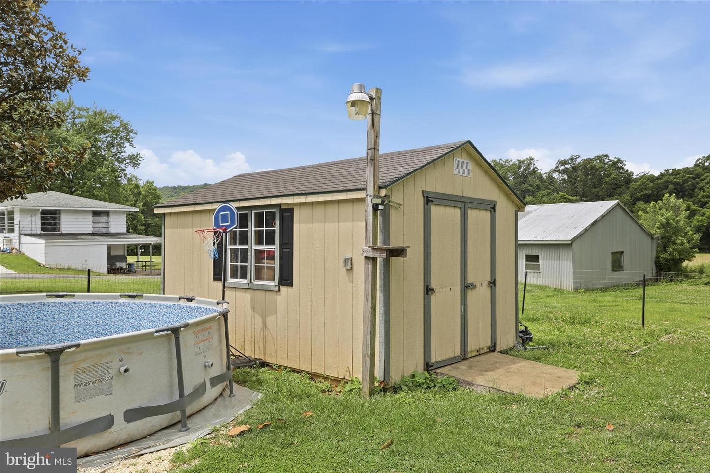 21434 Greenbrier Road photo 29