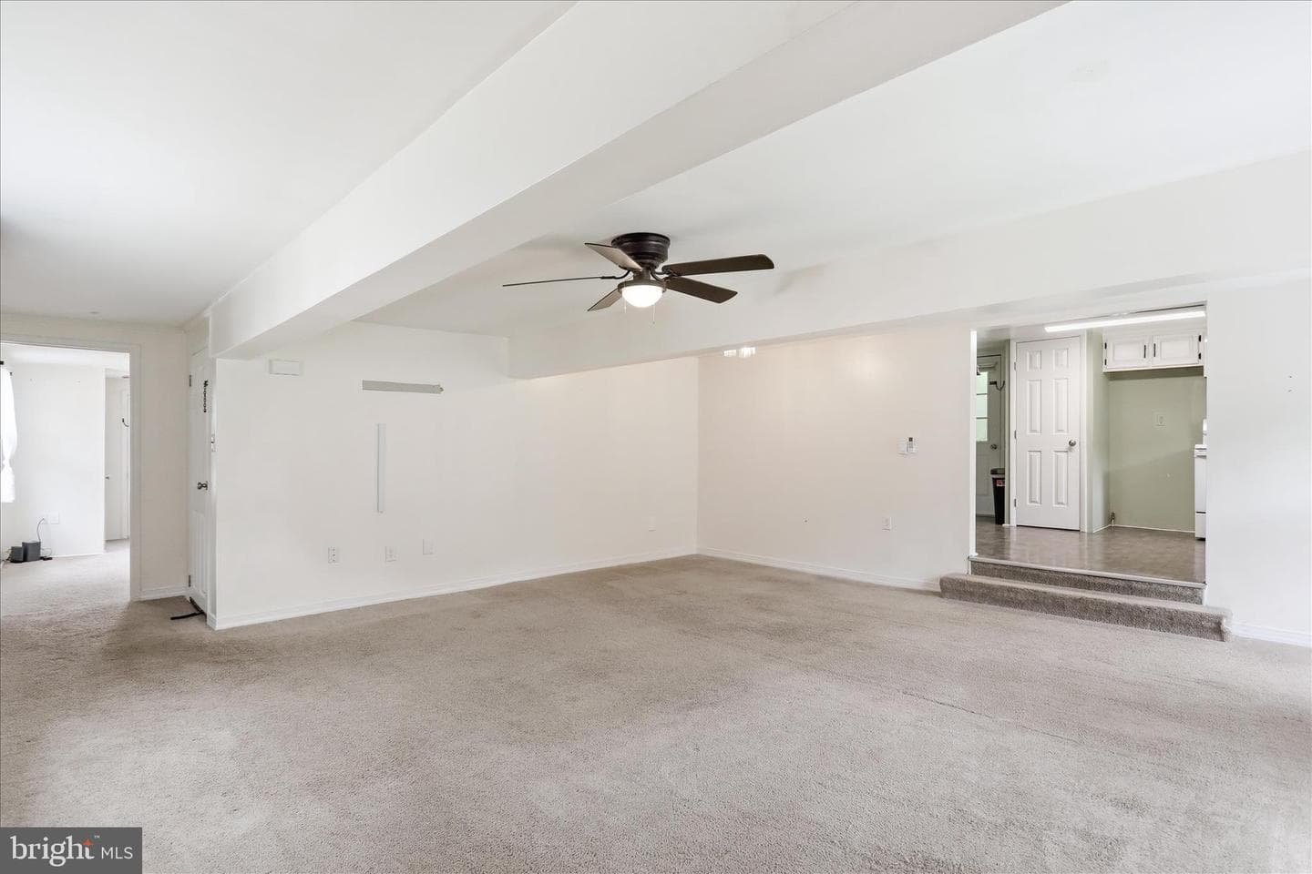 21434 Greenbrier Road photo 5