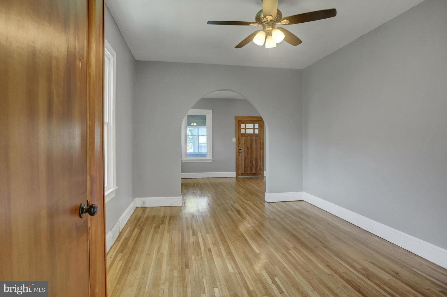 846 Guilford Avenue photo 12