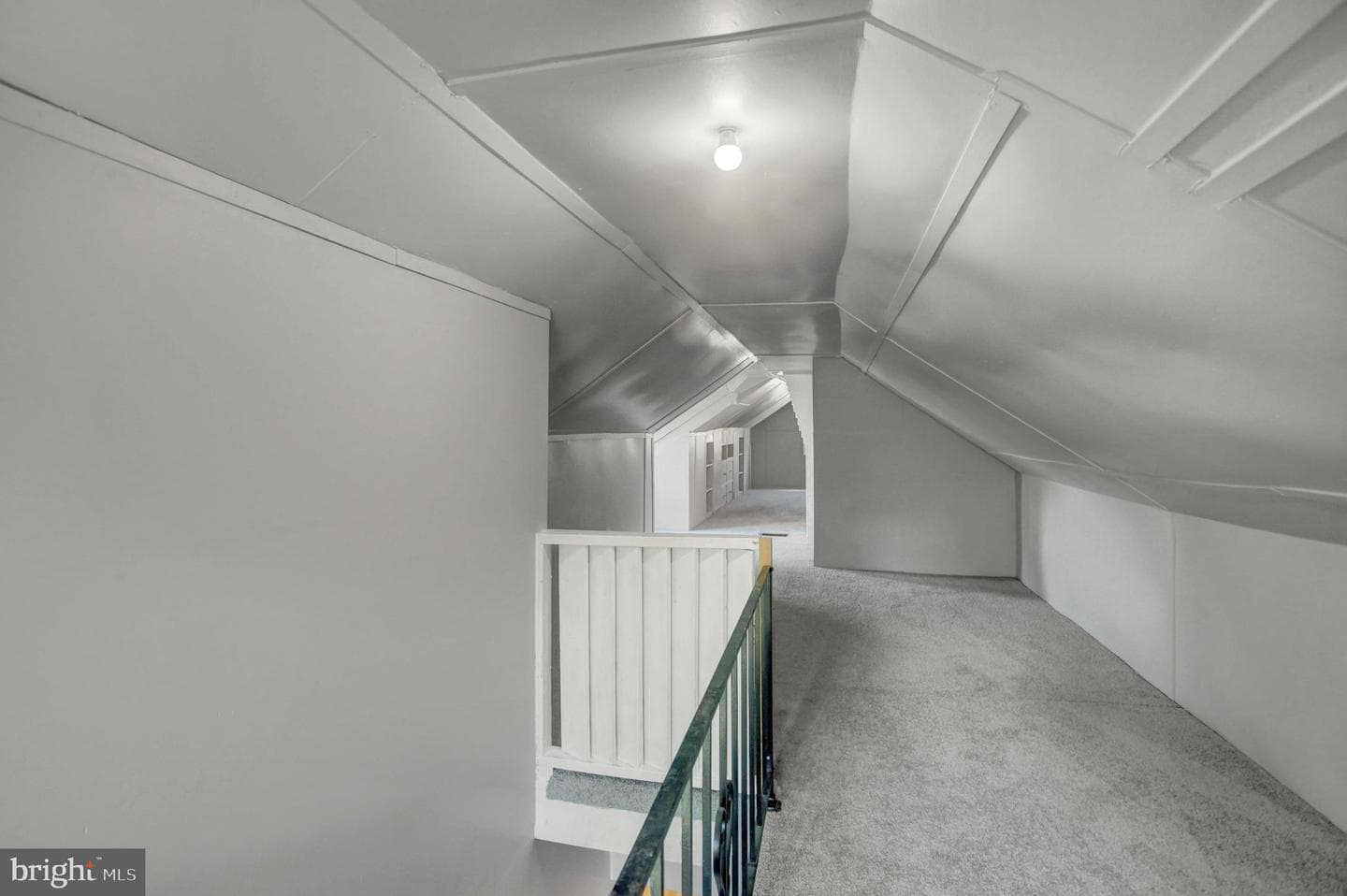 846 Guilford Avenue photo 25